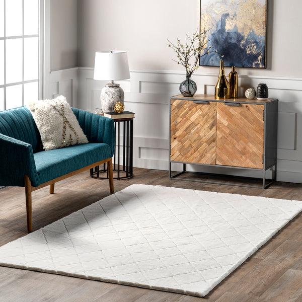 Nuloom Amy Casual Faux Rabbit Machine Washable Area Rug White