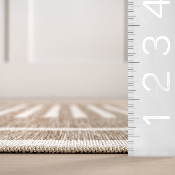 Nuloom Caoimhe Geometric Indoor/Outdoor Area Rug Beige