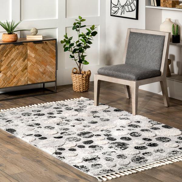 Nuloom Carli Modern Pebble Tasseled Area Rug Light Gray