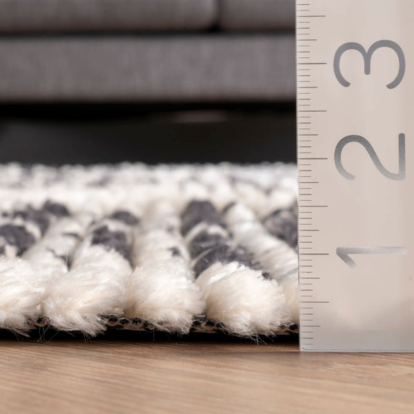 Nuloom Celia Soft Shag Abstract Aztec Fringe Area Rug Beige