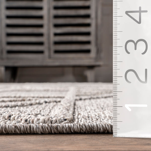 Nuloom Crissy Contemporary High-Low Indoor/Outdoor Area Rug Gray