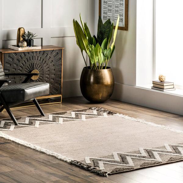 Nuloom Dylan Textured Wool Modern Shaggy Fringe Area Rug Beige