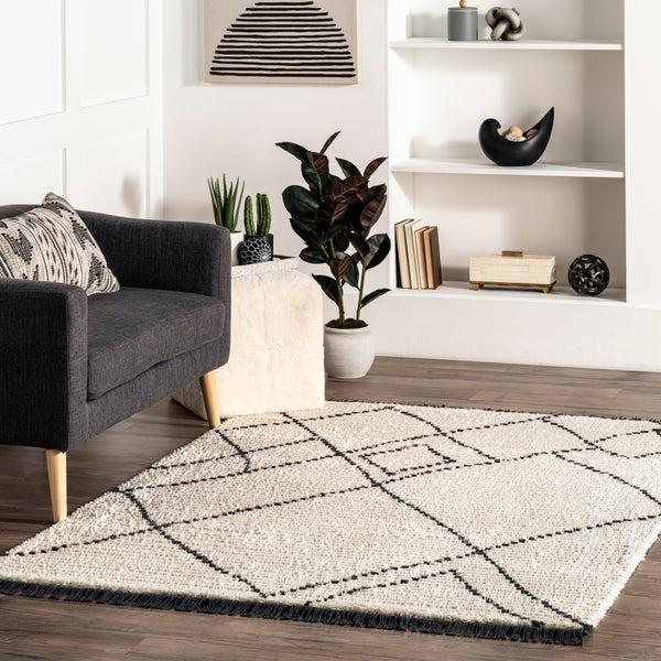 Nuloom Frankie Bohemian Tasseled Shag Area Rug Beige