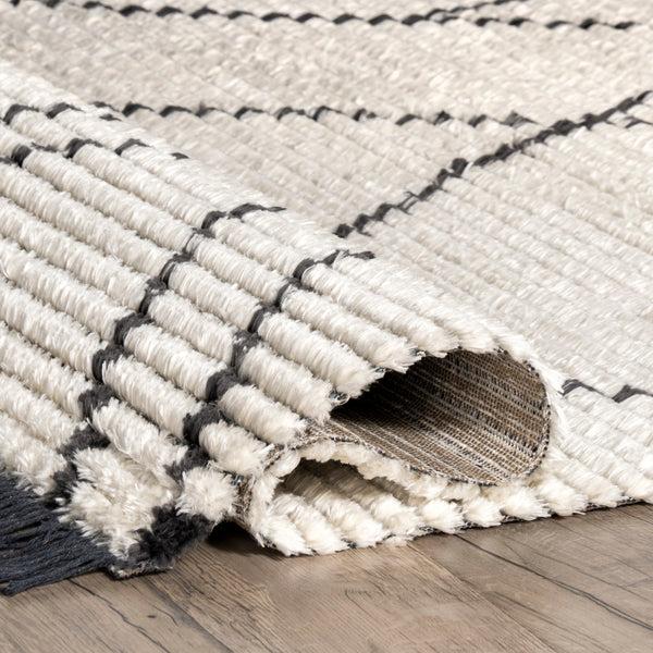 Nuloom Frankie Bohemian Tasseled Shag Area Rug Beige