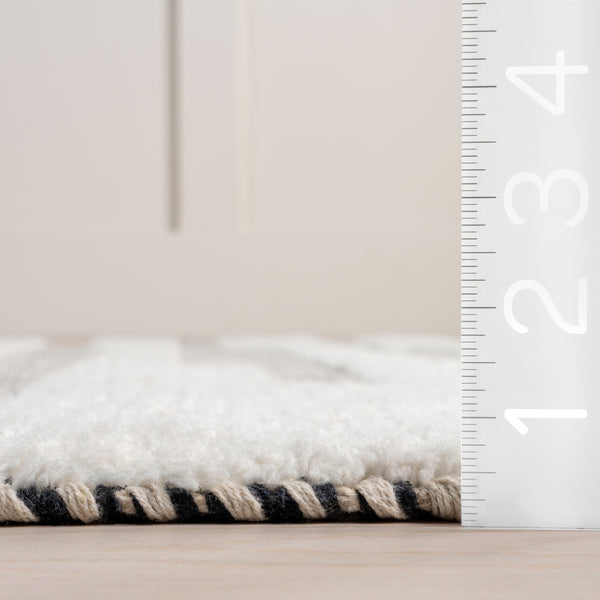 Nuloom Hyperion Tasseled Cotton And Wool Area Rug Ivory