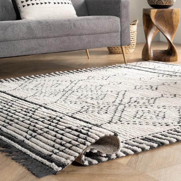 Nuloom Iliana Soft Shag Geometric Diamond Fringe Area Rug Beige