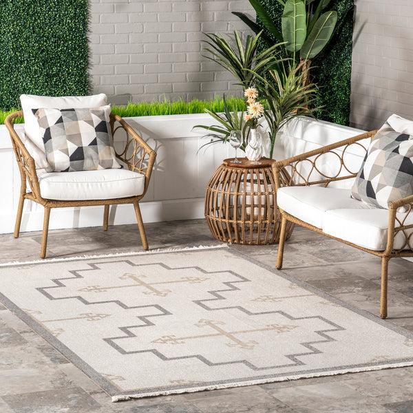 Nuloom Isa Southwestern Indoor/Outdoor Fringe Area Rug Beige