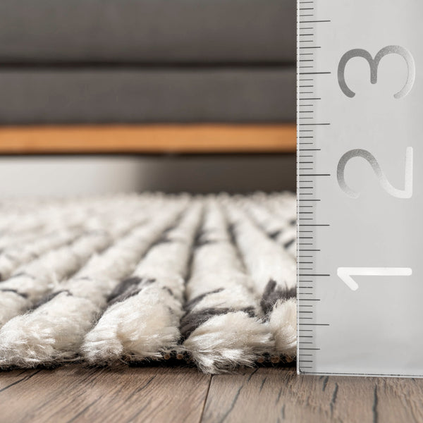 Nuloom Jaycee Abstract Soft Shaggy Textured Fringe Area Rug Beige
