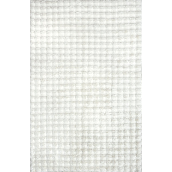 nuloom Jeni Solid Faux Rabbit Machine Washable Area Rug White