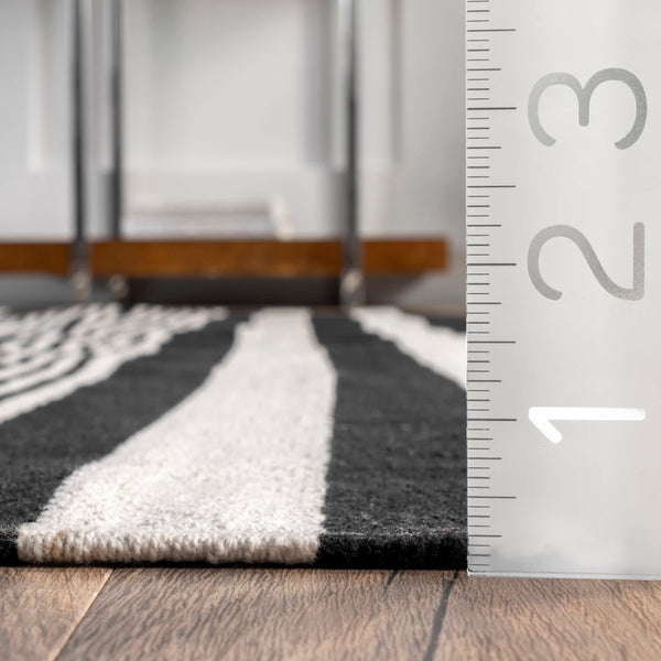 Nuloom Jess Hand Loomed Cotton Flatweave Striped Area Rug Black
