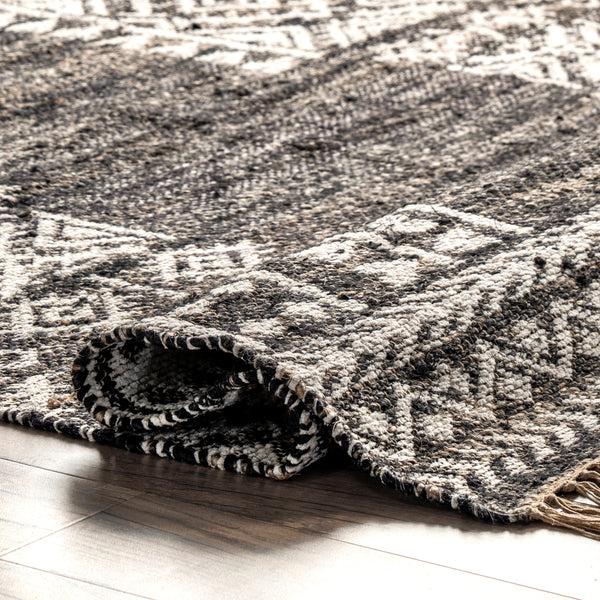 Nuloom Joanna Wool-Blend Bohemian Tassle Area Rug Gray