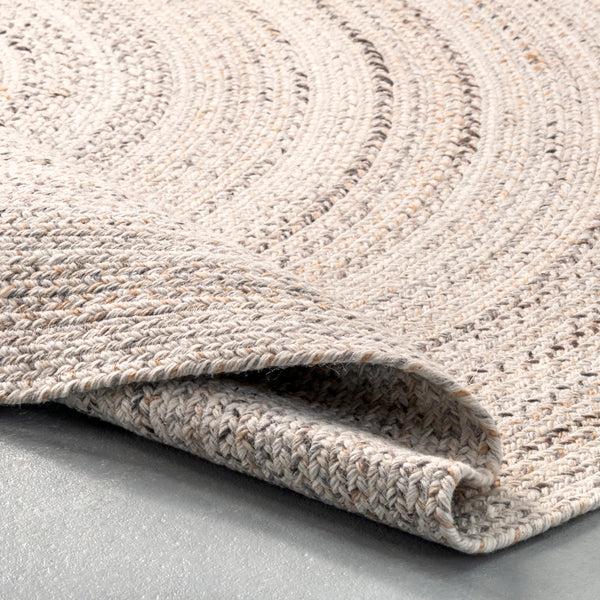 Nuloom Kyla Handmade Braided Farmhouse Round Area Rug Beige