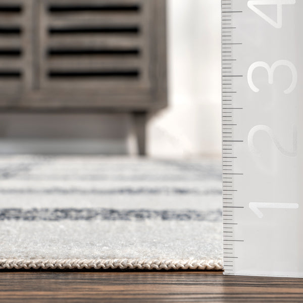 Nuloom Lenci Modern Plaid Machine Washable Area Rug Light Gray