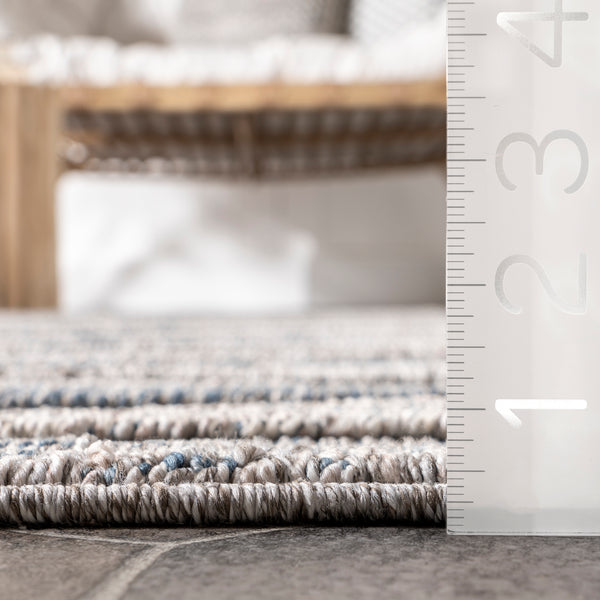Nuloom Lorene High-Low Geometric Indoor/Outdoor Area Rug Light Gray