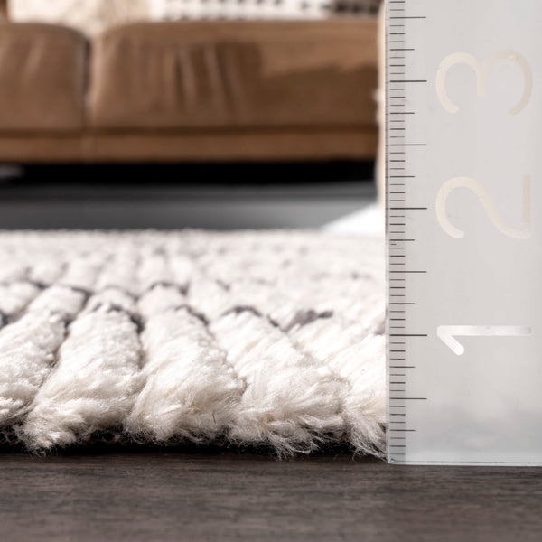 Nuloom Mari Moroccan Soft Shag Fringe Area Rug Beige