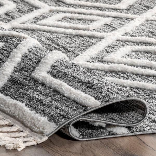 Nuloom Marina Diamond Trellis High Low Shaggy Tassel Area Rug Gray