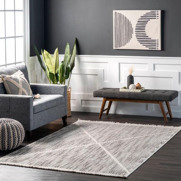 Nuloom Marna Triangular Knotted Tasseled Area Rug Light Gray