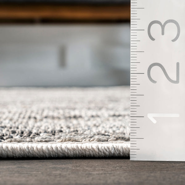 Nuloom Marna Triangular Knotted Tasseled Area Rug Light Gray