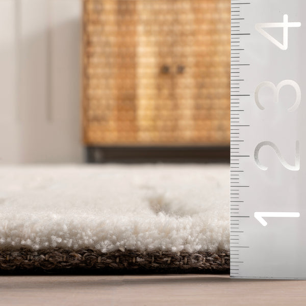 Nuloom Nalini Modern Striped High-Low Wool Area Rug Off White
