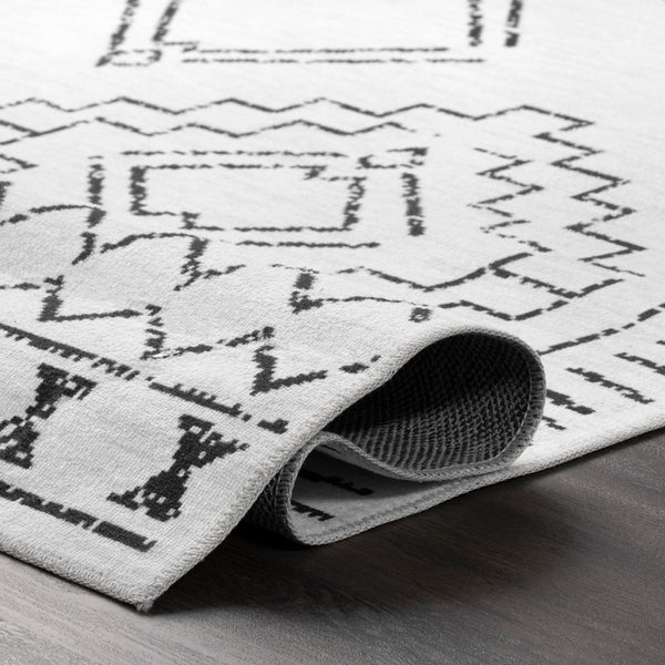 Nuloom Noa Machine Washable Tribal Moroccan Area Rug White