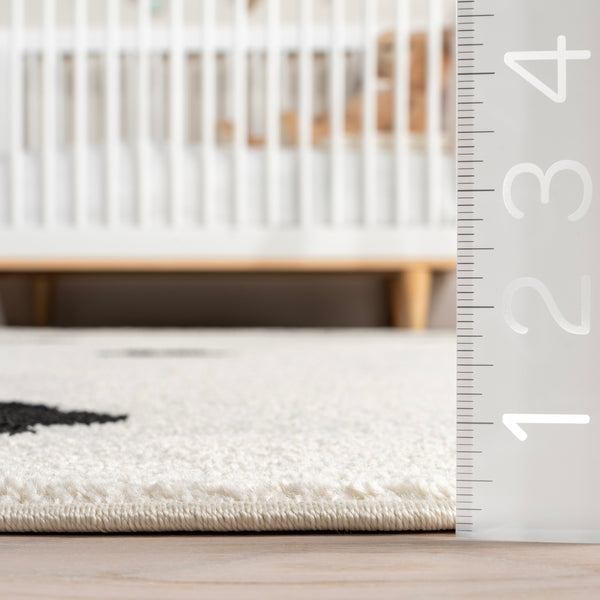 Nuloom Amelie Hedgehog Kids Area Rug Off-White