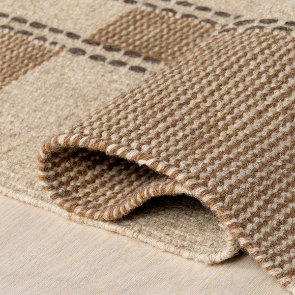 Nuloom Corbett Fringed Wool Area Rug Beige