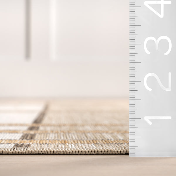 Nuloom Damsel Plaid Indoor/Outdoor Area Rug Beige