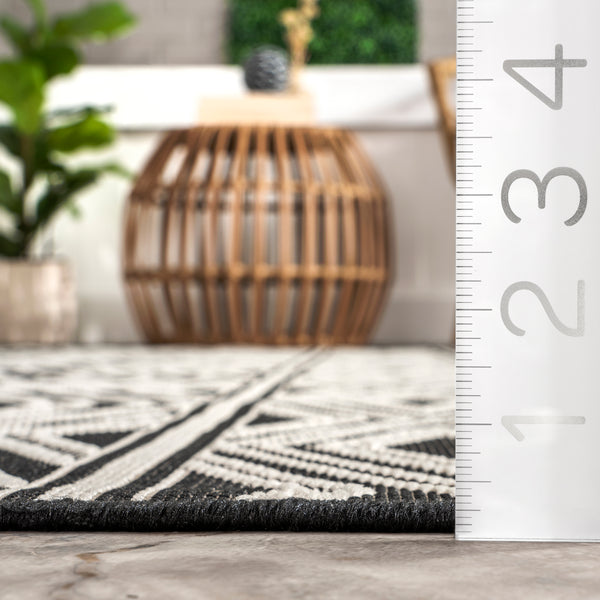 Nuloom Diamondback Indoor/Outdoor Area Rug Brown