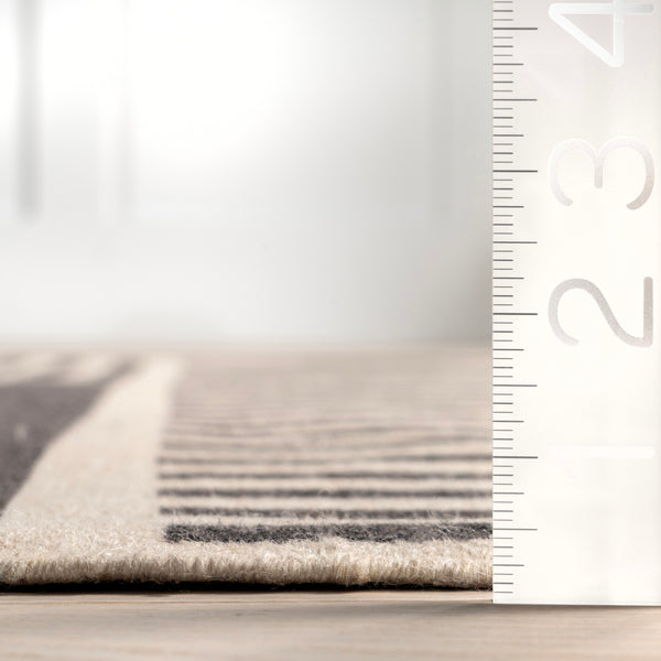 Nuloom Flatiron Tasseled Wool Area Rug Black