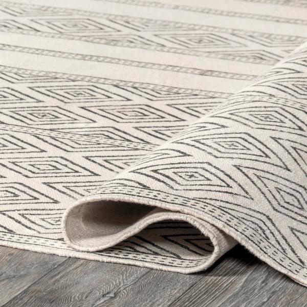 Nuloom Hand Made Olvera Off White