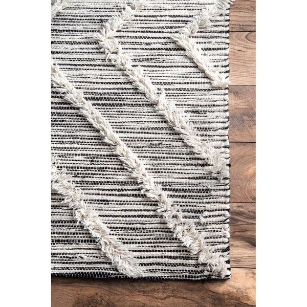 Nuloom Hand Woven Diamond Jenna Natural