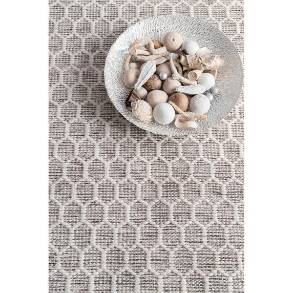 Nuloom Handmade Edris Tassel Area Rug Grey
