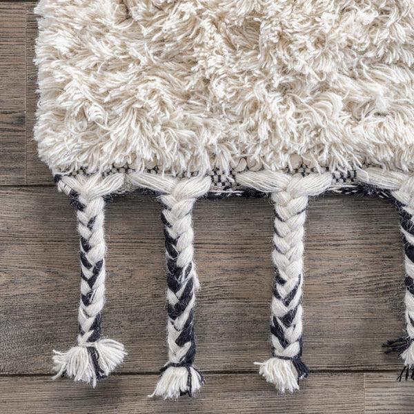 Nuloom Handmade Striped Delia Shag Area Rug Ivory