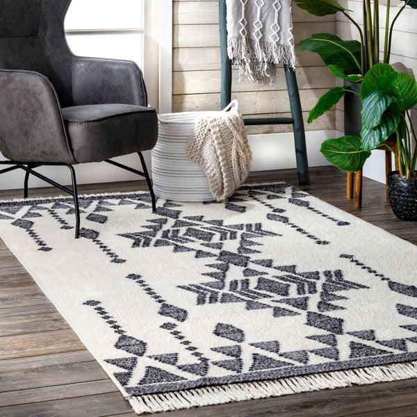 Nuloom Heavenly Tribal Dreamscape Beige