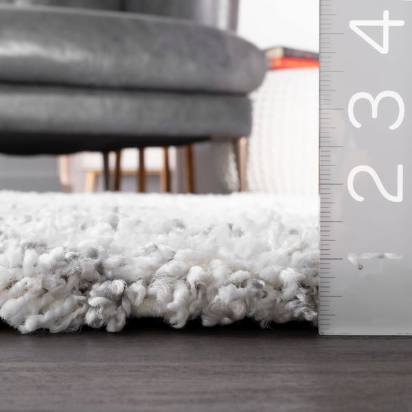 Nuloom Iola Easy Shag Area Rug White