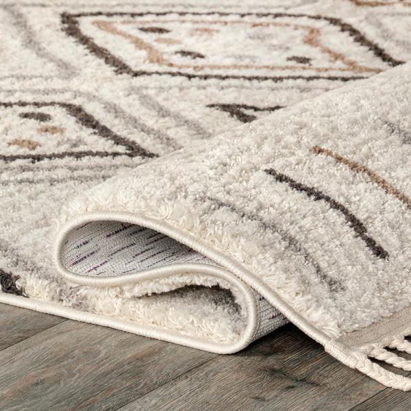 Nuloom Jaimie Tribal Lined Tassled Area Rug Beige