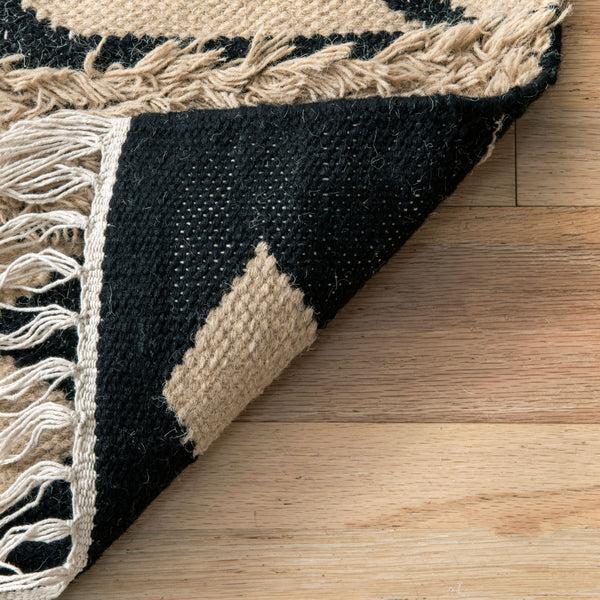 Nuloom Keily Shaggy Geometric Stripes Tan