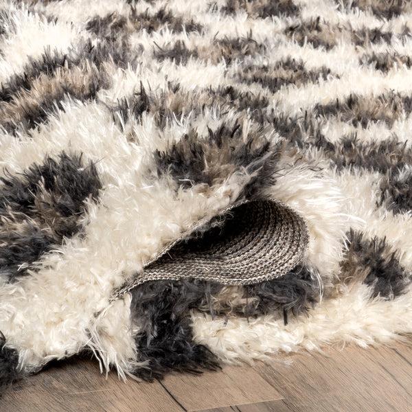 Nuloom Kenina Leopard Shag Area Rug Ivory