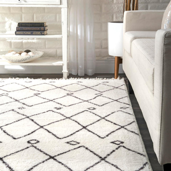 Nuloom Krystal Trellis Tassel Area Rug Off White