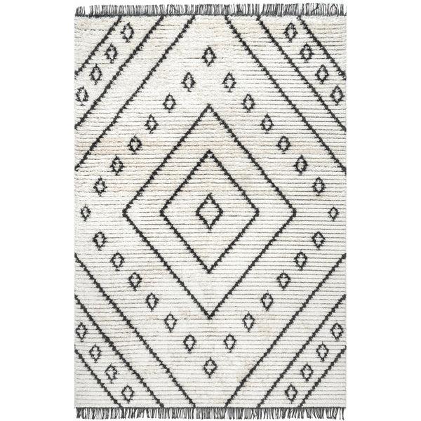 nuloom Lara Diamond Fringed Area Rug Beige