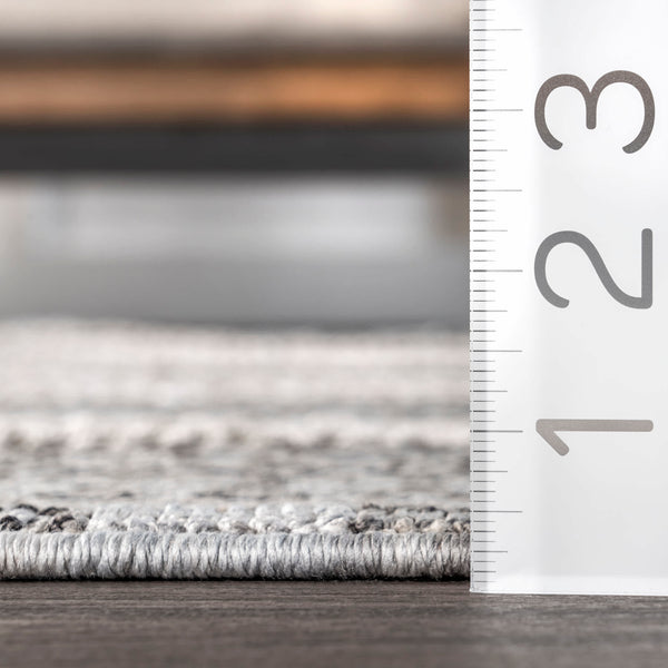 Nuloom Marcy Geometric Tasseled Area Rug Gray