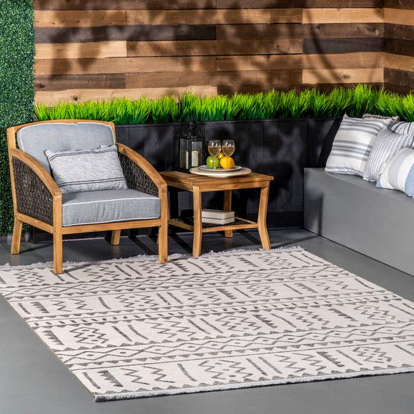 Nuloom Outdoor Tribal Gretchen Area Rug Light Grey
