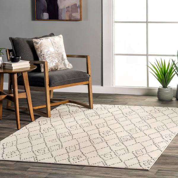 Nuloom Ria Bohemian Diamond Area Rug Beige