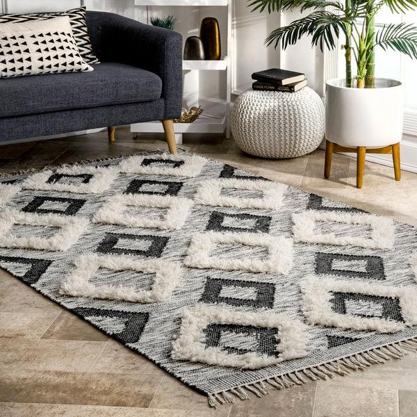Nuloom Sariah Shaggy Othello Diamonds Black & White