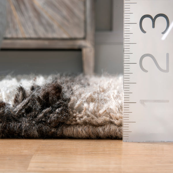 Nuloom Tatanka Shag Wool Area Rug Brown