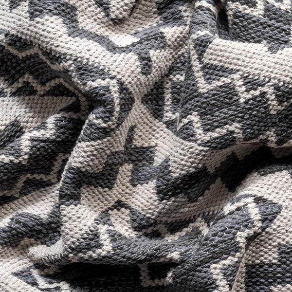 Nuloom Thea Geometric Aztec Cotton Area Rug Grey