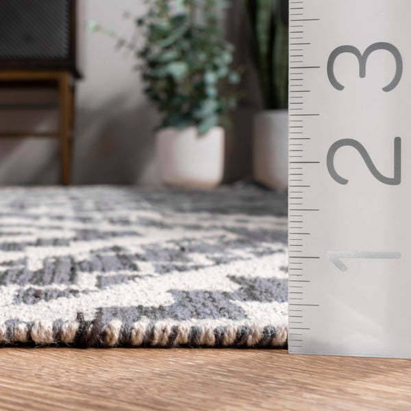 Nuloom Thea Geometric Aztec Cotton Area Rug Grey