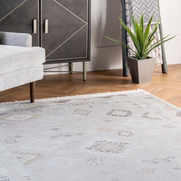 nuloom Venice Fringed Area Rug Silver