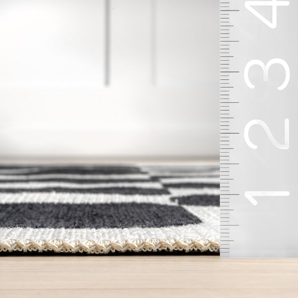 Nuloom Rashana SuperioWash Geometric Reversible Machine Washable Area Rug Black/Cream