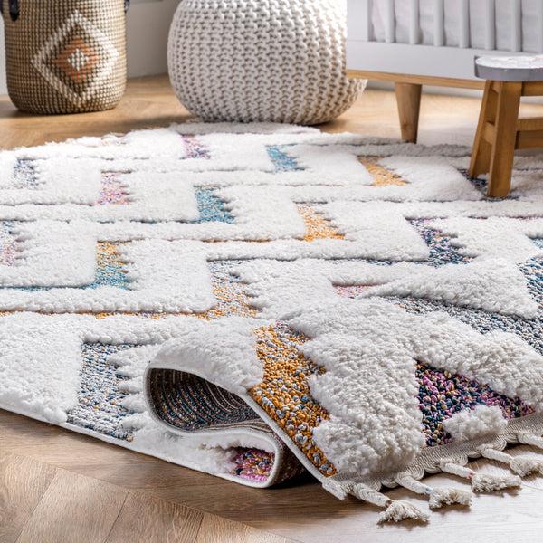 Nuloom Rumi High-Low Chevron Kids Tassel Area Rug Ivory
